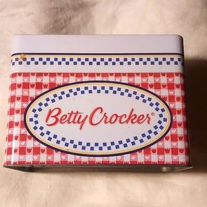 Vintage Decor Betty Crocker Recipes box.  "Collectible" 2008  FINAL